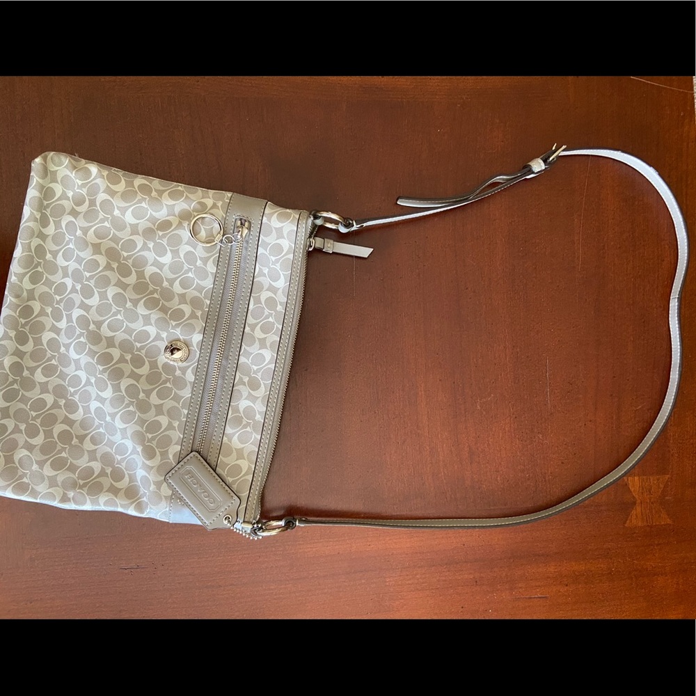 Authentic Coach Purse - Picture 2 of 7